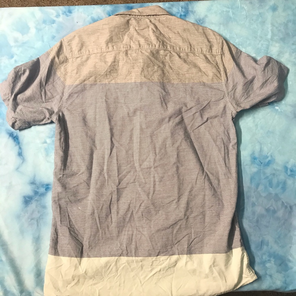 Element button down tshirt - Picture 2 of 3